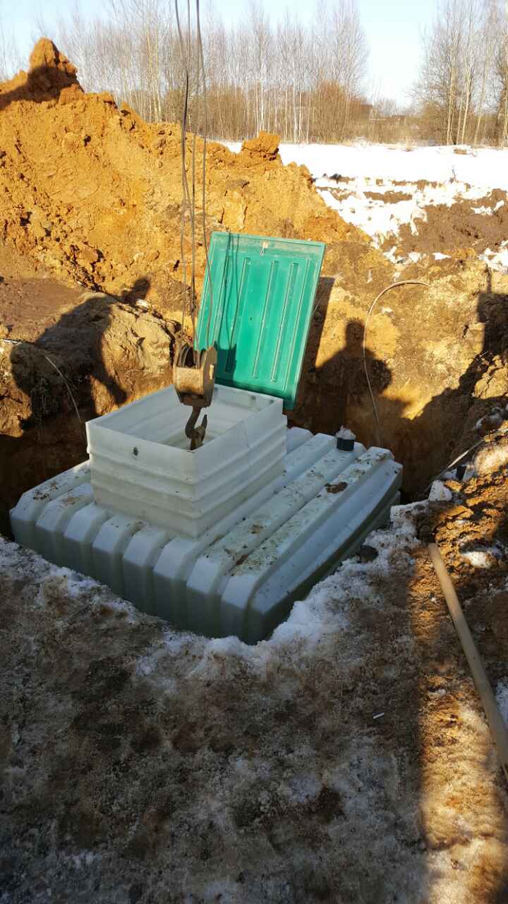 Пример монтажа пластикового погреба для дачи. Фото 2